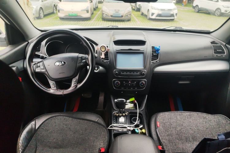 Used Kia Sorento 2013 2.4L 7-seat Gasoline Luxury Edition Center Console