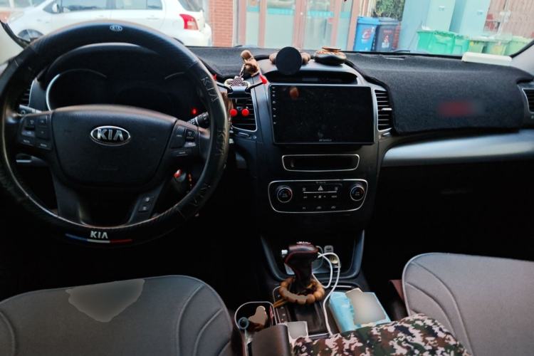 Used Kia Sorento 2013 2.4L 5-Seater Gasoline Comfort Version China IV Standard Center Console