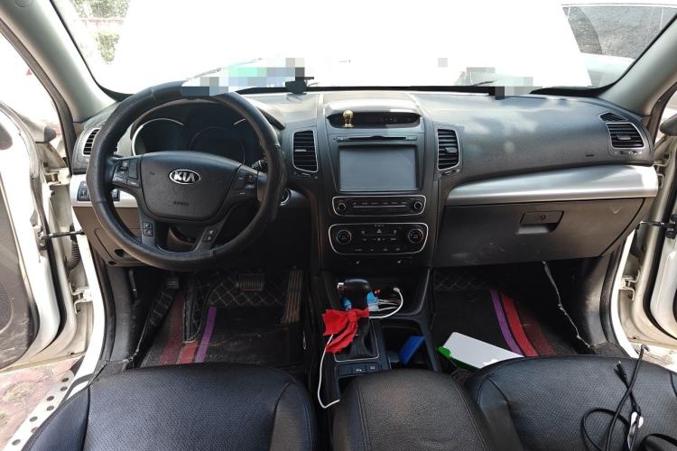 Used Kia Sorento 2013 2.4L 7-seat Gasoline Luxury Edition Center Console