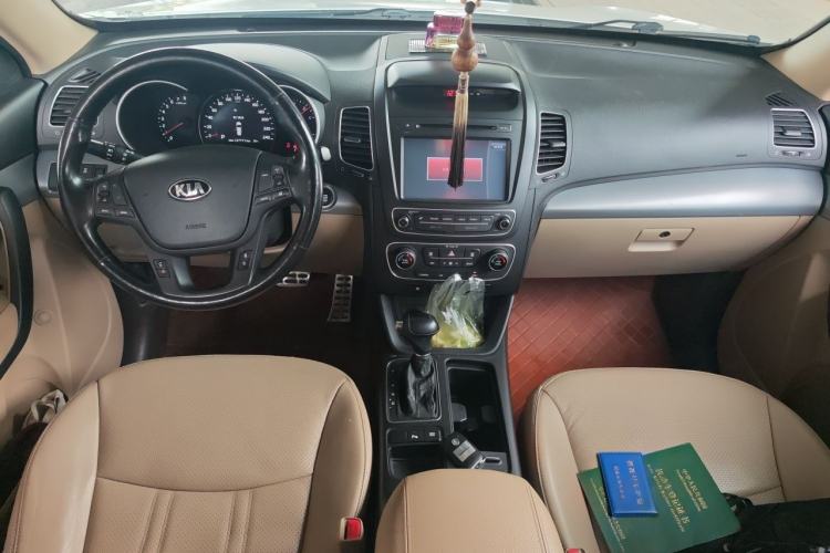 Used Kia Sorento 2013 2.4L 5-Seater Gasoline Supreme Edition China V Standard Center Console
