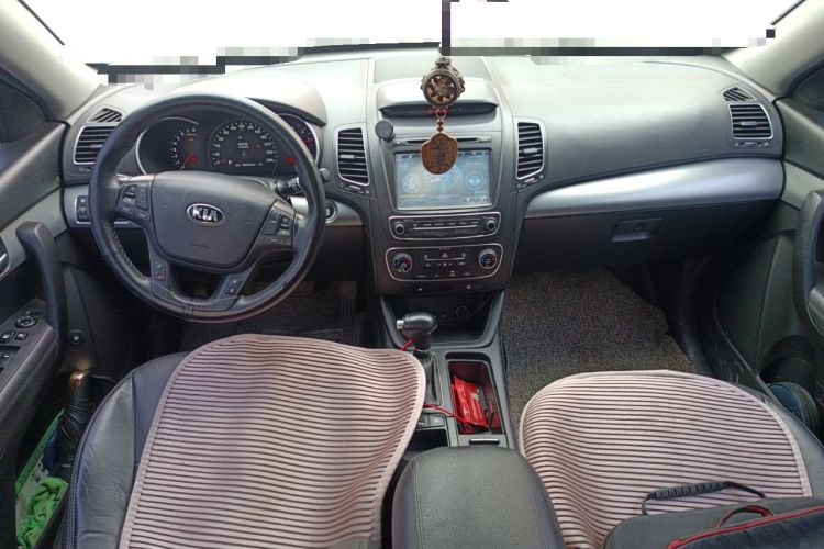 Used Kia Sorento 2013 2.4L 7-Seater Gasoline Luxury Version China IV Standard Center Console