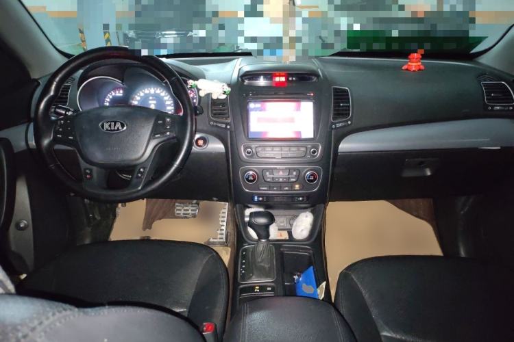 Used Kia Sorento 2013 2.4L 5-Seater Gasoline Supreme Edition China IV Standard Center Console