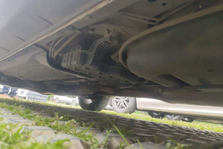 Used Kia Sorento 2013 2.4L 7-seat Gasoline Luxury Edition Chassis Rear Left