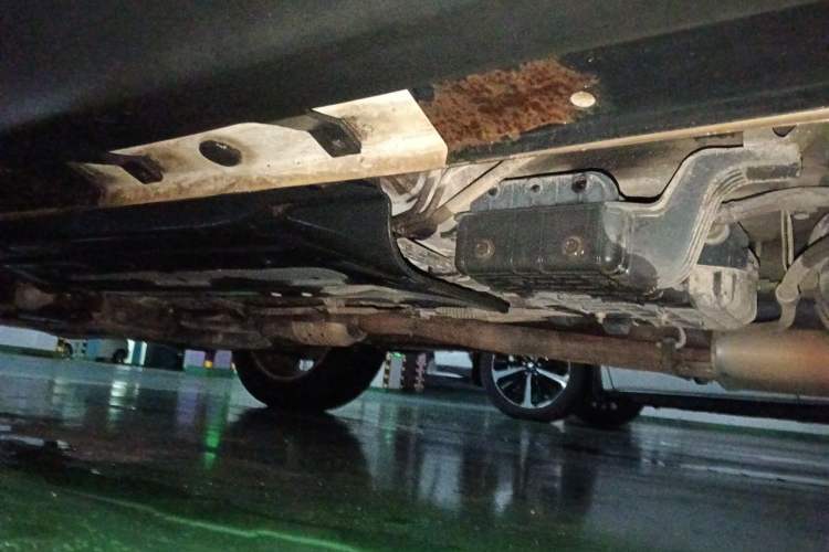 Used Kia Sorento 2013 2.4L 7-seat Gasoline Comfort Edition Chassis Rear Left