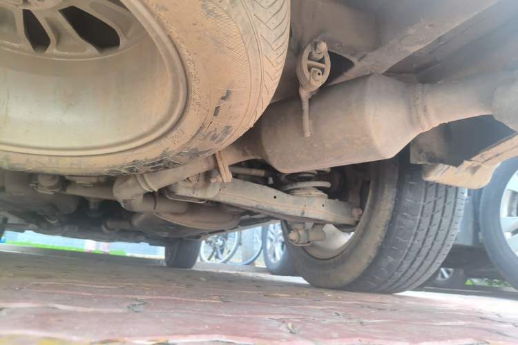 Used Kia Sorento 2013 2.4L 5-Seater Gasoline Comfort Version China IV Standard Chassis Rear Right