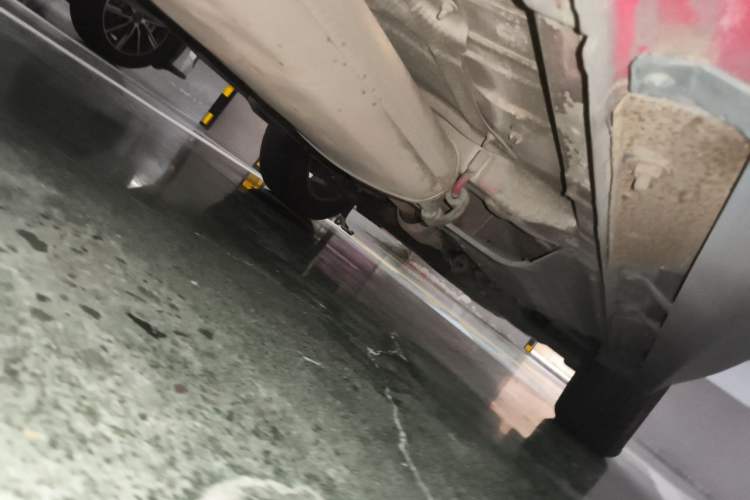 Used Kia Sorento 2013 2.4L 5-Seater Gasoline Comfort Edition Chassis Rear Right