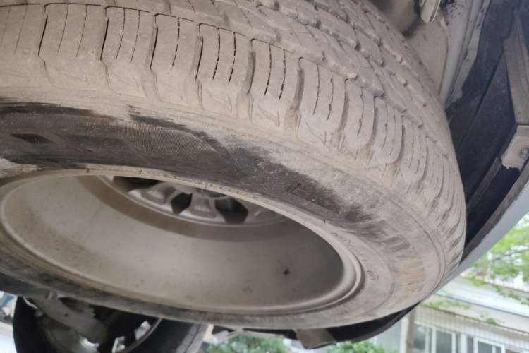 Used Kia Sorento 2013 2.4L 7-Seater Gasoline Comfort Version China IV Standard Chassis Rear
