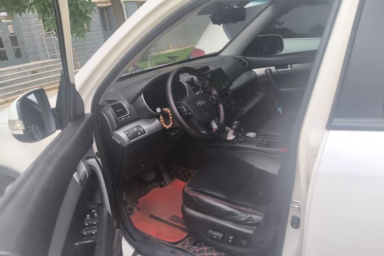 Used Kia Sorento 2013 2.4L 5-Seater Gasoline Comfort Version China IV Standard Driver Seat