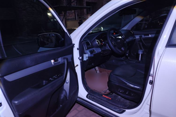 Used Kia Sorento 2013 2.2T 5-Seater Diesel Supreme Edition Driver Seat
