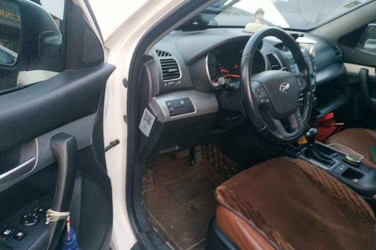 Used Kia Sorento 2013 2.2T 7-seat Diesel Comfort Edition Driver Seat