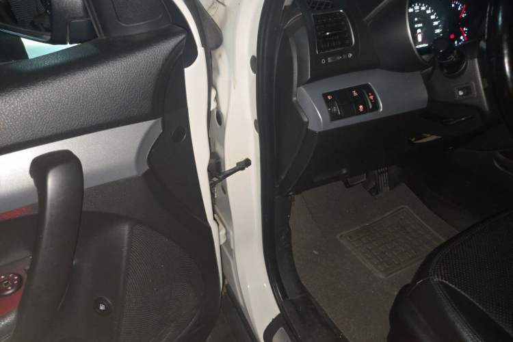 Used Kia Sorento 2013 2.2T 5-Seater Diesel Luxury Edition Driver Seat