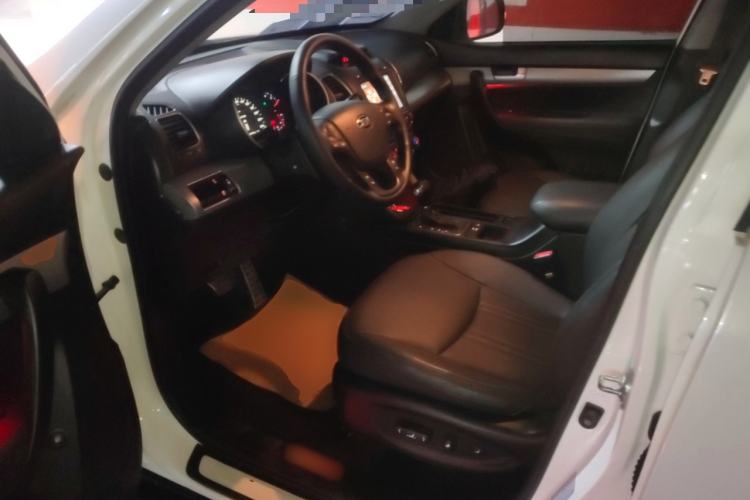 Used Kia Sorento 2013 2.2T 5-Seater Diesel Supreme Edition Driver Seat