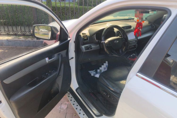 Used Kia Sorento 2013 2.4L 5-seat Gasoline Luxury Edition Driver Seat