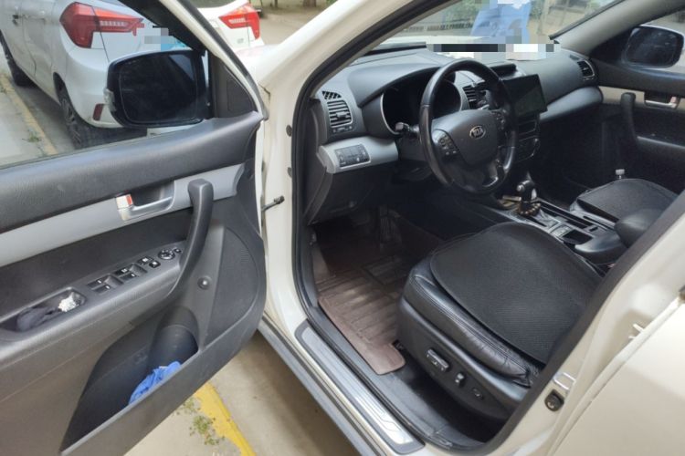 Used Kia Sorento 2013 2.4L 7-Seater Gasoline Comfort Version China IV Standard Driver Seat