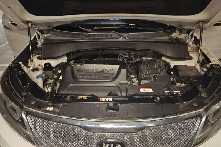 Used Kia Sorento 2013 2.2T 5-Seater Diesel Comfort Edition Engine Bay