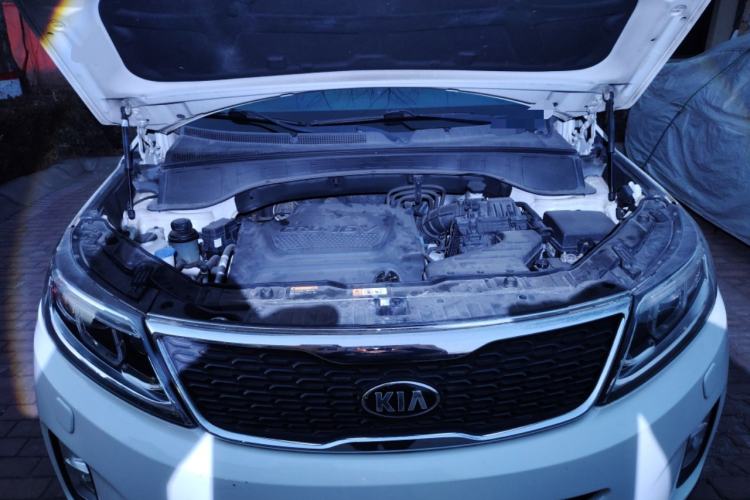 Used Kia Sorento 2013 2.2T 5-Seater Diesel Supreme Edition Engine Bay