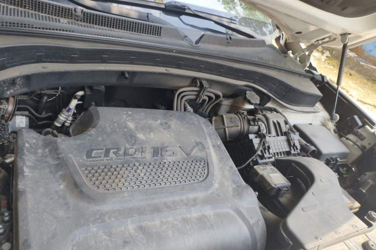Used Kia Sorento 2013 2.2T 5-Seater Diesel Luxury Edition Engine Bay