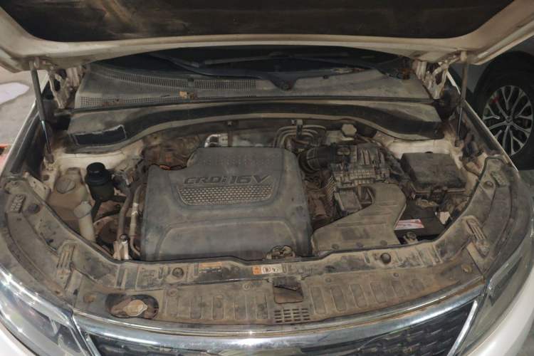 Used Kia Sorento 2013 2.2T 7-seat Diesel Comfort Edition Engine Bay