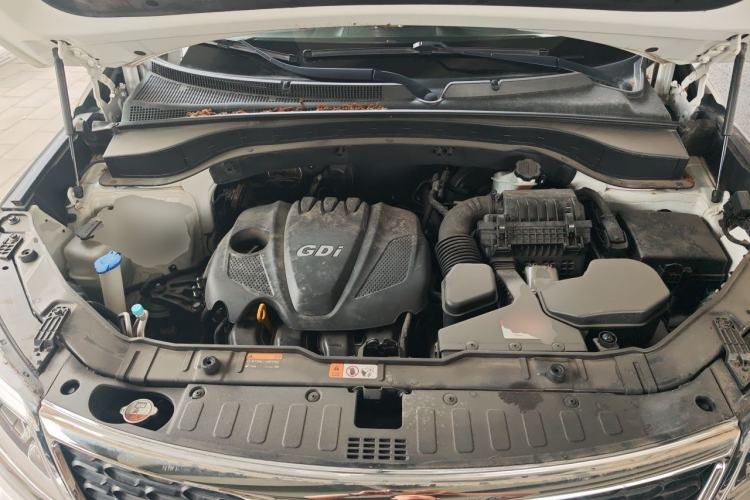 Used Kia Sorento 2013 2.4L 5-Seater Gasoline Supreme Edition China V Standard Engine Bay