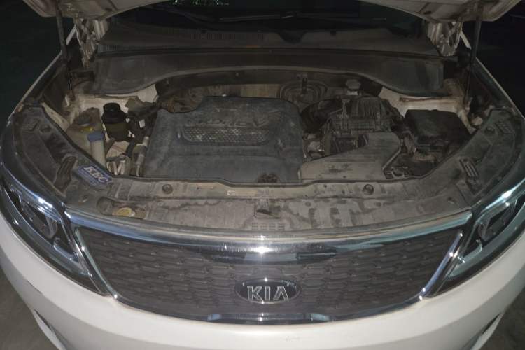 Used Kia Sorento 2013 2.2T 5-Seater Diesel Luxury Edition Engine Bay