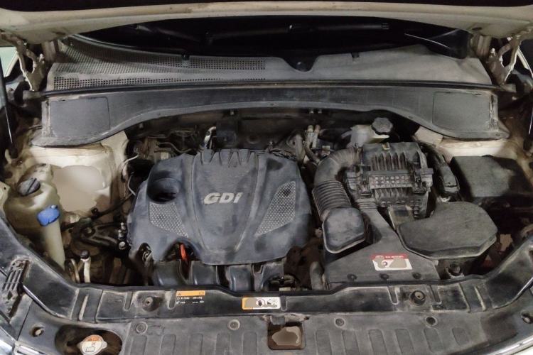 Used Kia Sorento 2013 2.4L 7-Seater Gasoline Comfort Version China IV Standard Engine Bay