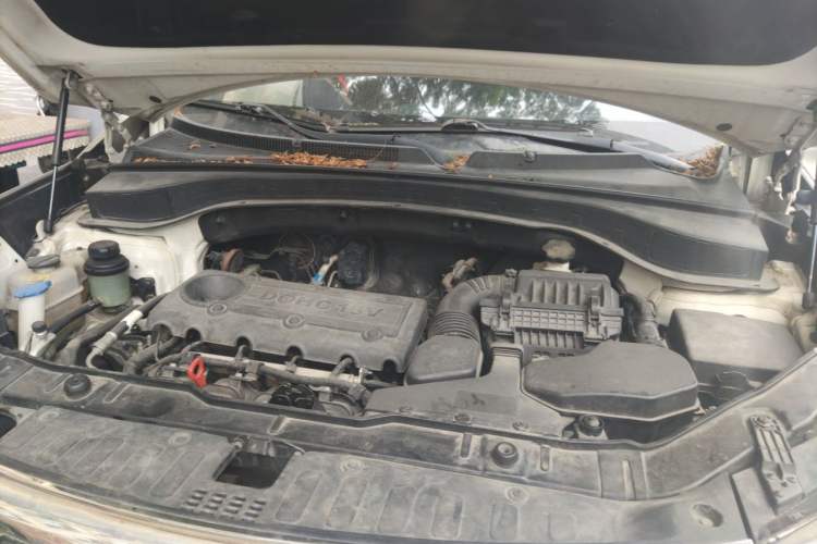 Used Kia Sorento 2013 2.4L 5-seat Gasoline Luxury Edition Engine Bay