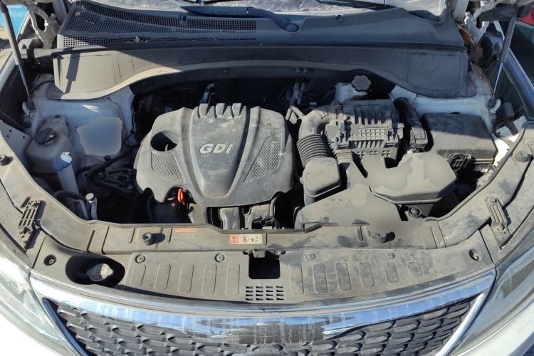 Used Kia Sorento 2013 2.4L 5-Seater Gasoline Luxury Version China V Standard Engine Bay