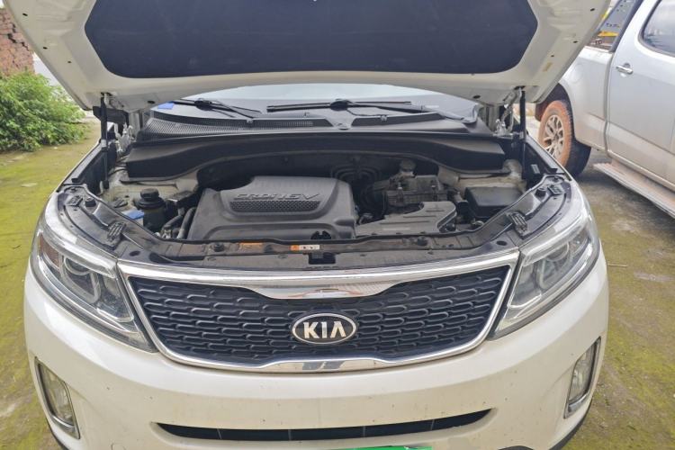 Used Kia Sorento 2013 2.2T 7-seat Diesel Luxury Edition Engine Bay
