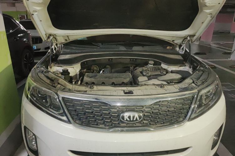 Used Kia Sorento 2013 2.4L 5-seat Gasoline Luxury Edition Engine Bay