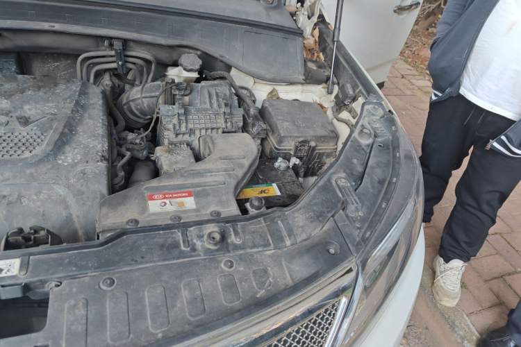 Used Kia Sorento 2013 2.2T 7-seat Diesel Comfort Edition Engine Bay Left