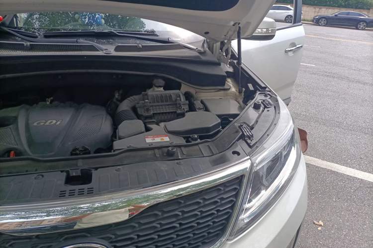 Used Kia Sorento 2013 2.4L 5-Seater Gasoline Luxury Version China IV Standard Engine Bay Left