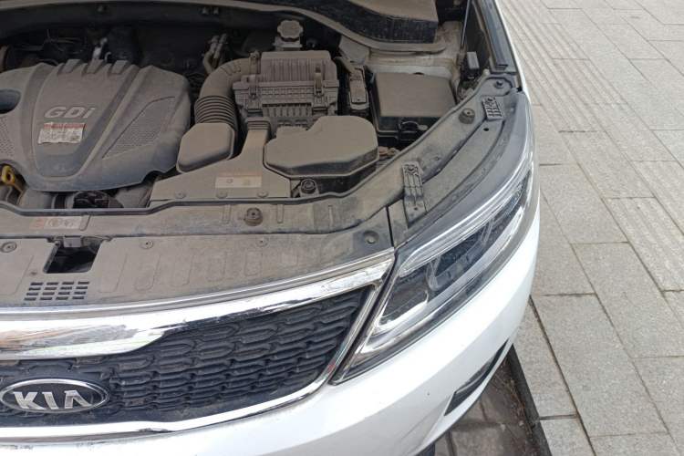 Used Kia Sorento 2013 2.4L 7-Seater Gasoline Luxury Version China IV Standard Engine Bay Left