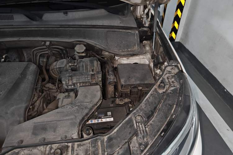 Used Kia Sorento 2013 2.2T 5-Seater Diesel Luxury Edition Engine Bay Left