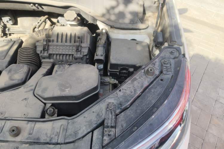 Used Kia Sorento 2013 2.4L 5-seat Gasoline Luxury Edition Engine Bay Left