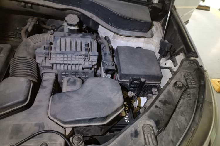 Used Kia Sorento 2013 2.4L 7-seat Gasoline Luxury Edition Engine Bay Left