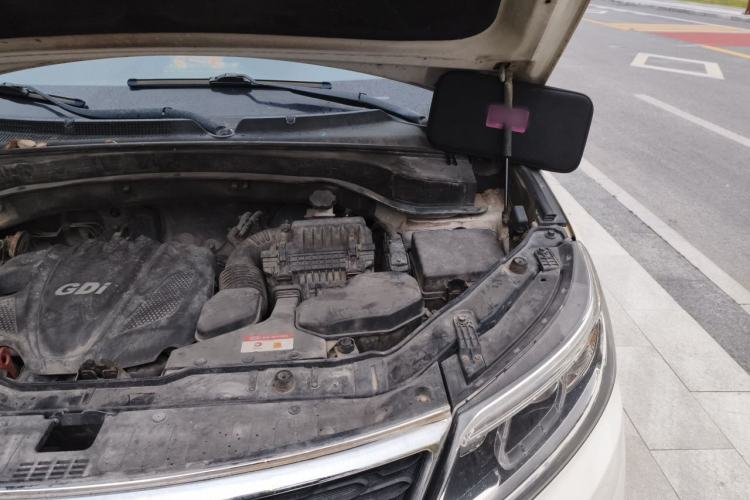 Used Kia Sorento 2013 2.4L 5-Seater Gasoline Comfort Version China IV Standard Engine Bay Left