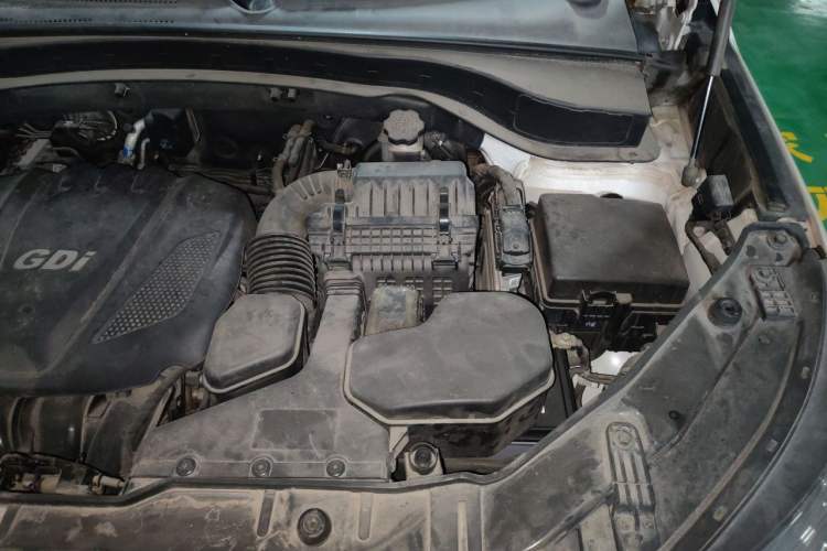 Used Kia Sorento 2013 2.4L 5-Seater Gasoline Supreme Edition China IV Standard Engine Bay Left