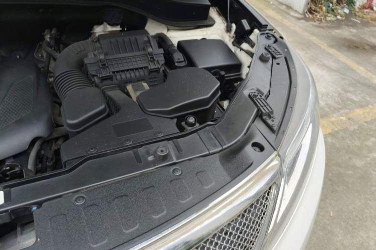 Used Kia Sorento 2013 2.4L 5-Seater Gasoline Comfort Edition China V Standard Engine Bay Left