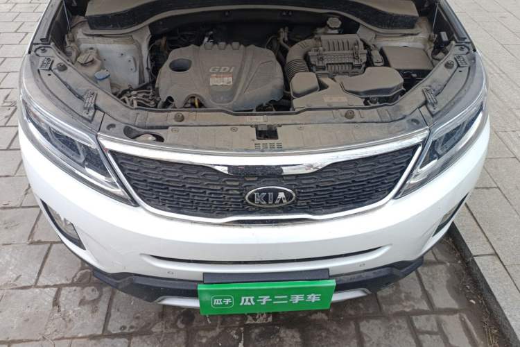 Used Kia Sorento 2013 2.4L 7-Seater Gasoline Luxury Version China IV Standard Engine Bay