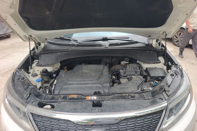 Used Kia Sorento 2013 2.2T 5-Seater Diesel Luxury Edition Engine Bay