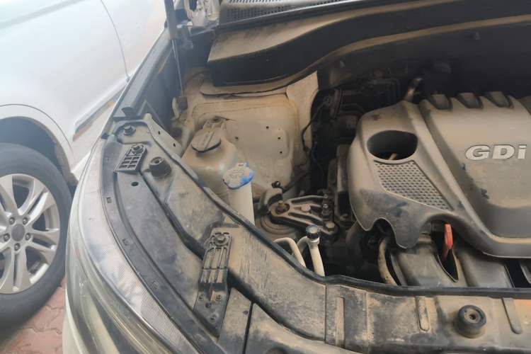 Used Kia Sorento 2013 2.4L 5-Seater Gasoline Comfort Version China IV Standard Engine Bay Right