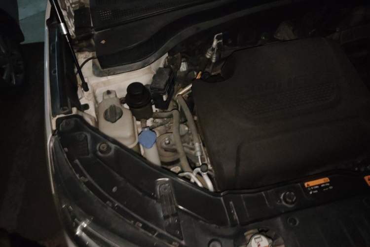 Used Kia Sorento 2013 2.2T 7-Seater Diesel Supreme Edition Engine Bay Right