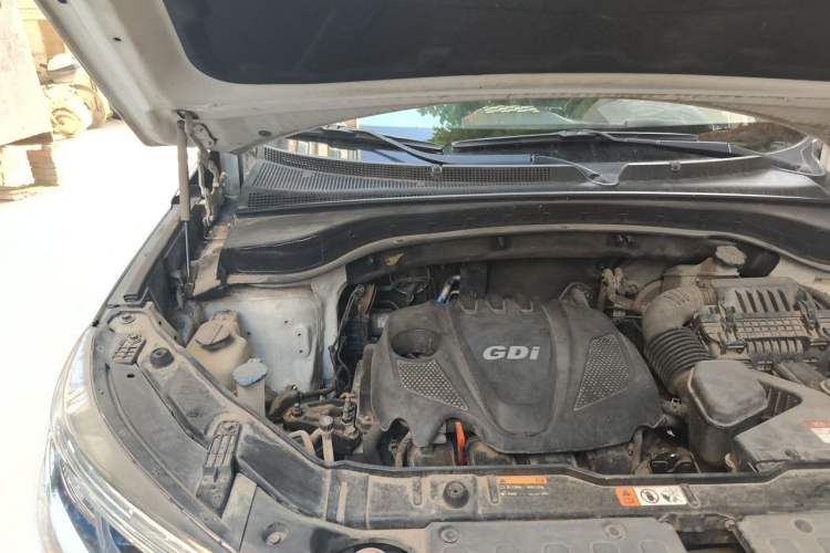 Used Kia Sorento 2013 2.4L 7-Seater Gasoline Comfort Version China IV Standard Engine Bay Right