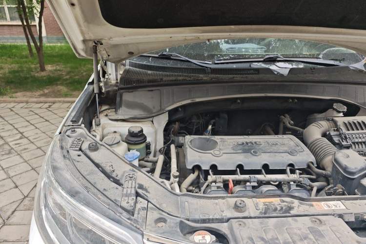 Used Kia Sorento 2013 2.4L 7-seat Gasoline Luxury Edition Engine Bay Right