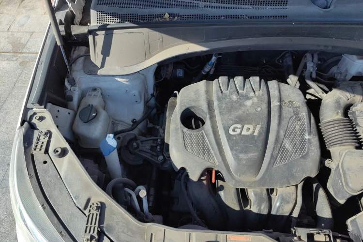 Used Kia Sorento 2013 2.4L 5-Seater Gasoline Luxury Version China V Standard Engine Bay Right
