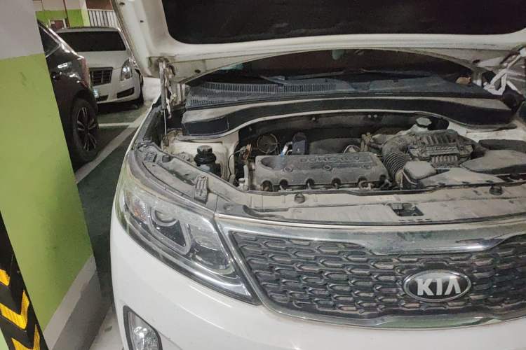 Used Kia Sorento 2013 2.4L 5-seat Gasoline Luxury Edition Engine Bay Right