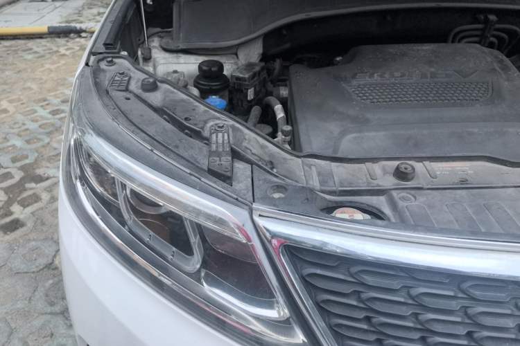 Used Kia Sorento 2013 2.2T 7-seat Diesel Luxury Edition Engine Bay Right