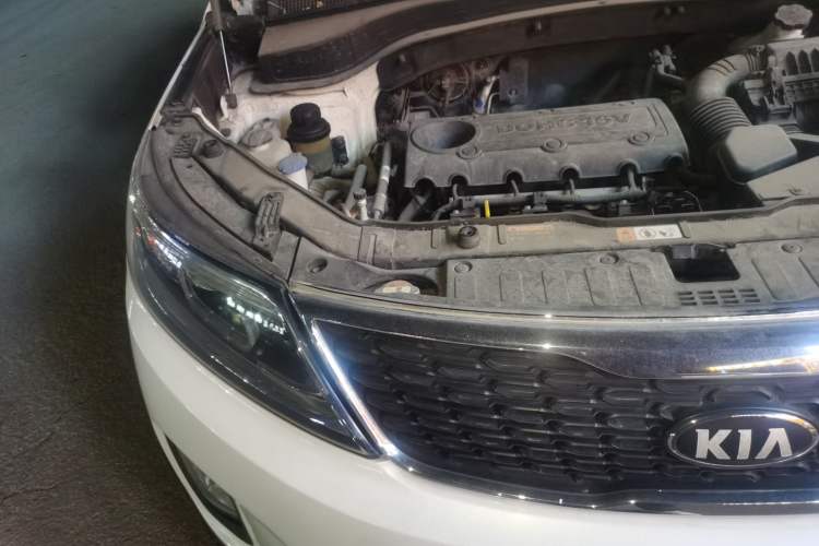 Used Kia Sorento 2013 2.4L 5-Seater Gasoline Comfort Edition Engine Bay Right