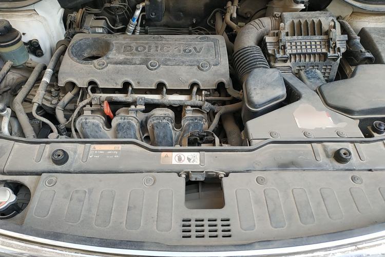 Used Kia Sorento 2013 2.4L 7-seat Gasoline Comfort Edition Engine Bay