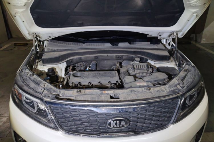 Used Kia Sorento 2013 2.4L 5-Seater Gasoline Comfort Edition Engine Bay